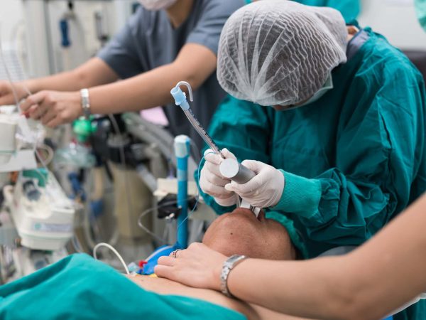 intubation-endotracheal-tube-2k25